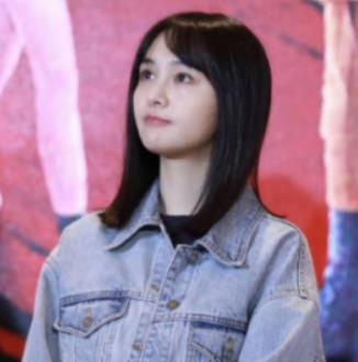 郑爽青春斗发布会扇嘴巴怎么回事，为什么扇巴掌