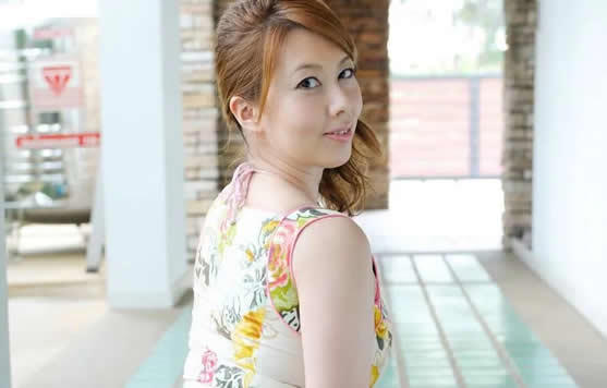 风间由美个人资料简介：G罩杯风间由美作品美照一览