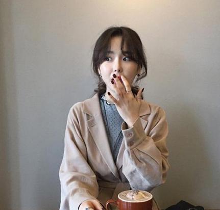 2017中长卷发图片:优雅迷人的中长发型是女生的最爱