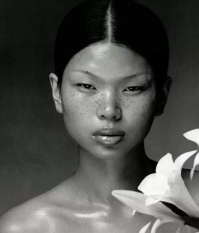 吕燕那么丑怎么会出名：吕燕老公个人资料