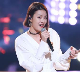 张婉清个人资料：张婉清个人写真