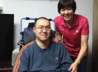 汤淼第二任妻子是谁：周苏红现状