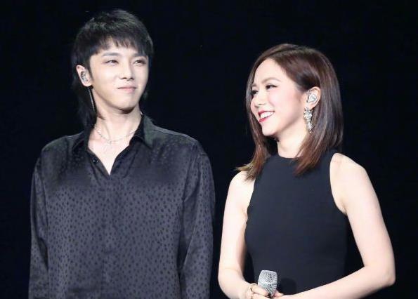 华晨宇邓紫棋同台演唱,华晨宇邓紫棋同台综艺