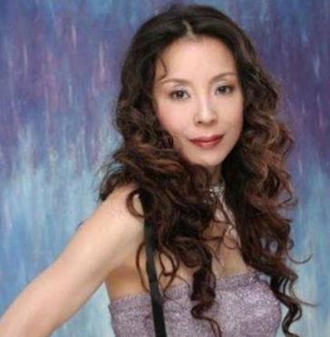 演员吴刚个人资料简介：演员吴刚老婆是谁