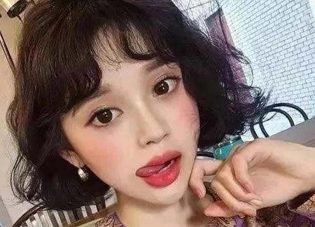 2019减龄发型流行发型预测：减龄女生短发发型图