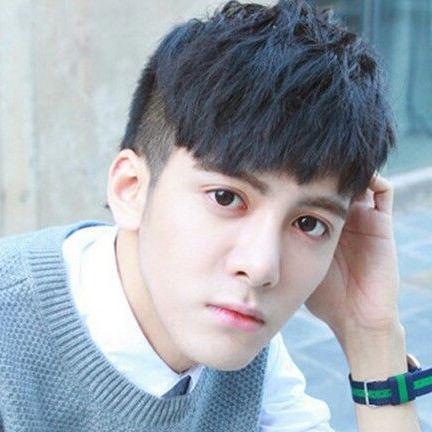 新版倚天屠龙记张无忌是谁演的：扮演者曾舜晞资料简介