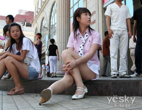 张筱雨最新人体艺术写真：人体艺术一种展现自然美的方式