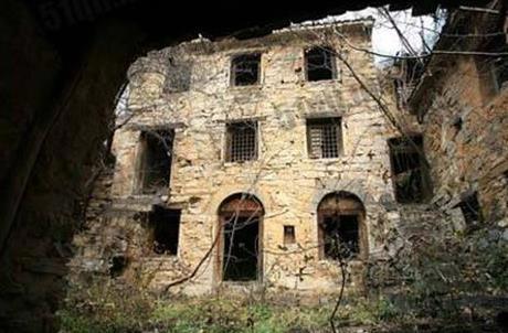 封门村太师椅谁死了：坐鬼不坐人尝试坐的人皆出状况