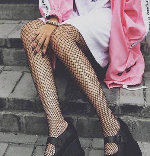 这5款性感镂空渔网袜 让你回头率暴涨（图）