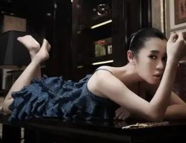 余男嘴唇为啥那么厚 余男长的好看吗及身材图片