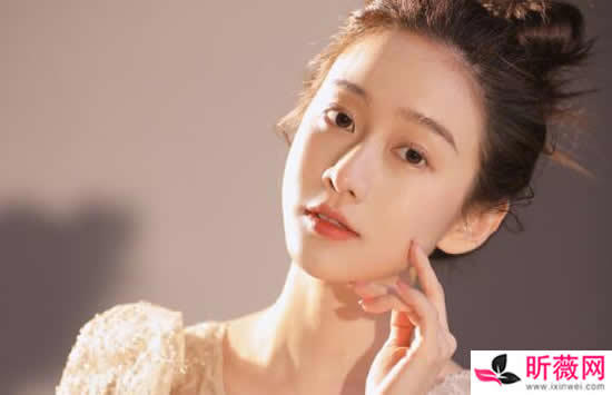 刘美含巴啦啦小魔仙演的谁 三位主演中的她跨年夜猝死