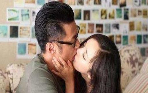 杨幂吻戏：这些吻戏剧照供你参考（图）