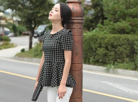 十大高颜值韩国r级女演员：大尺度电影作品图及简介