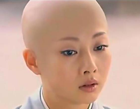娱乐圈十大光头美女：其中一位让人毛骨悚然