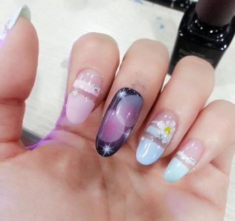 法式美甲图片大全：超美法式美甲打造指尖上的艺术美