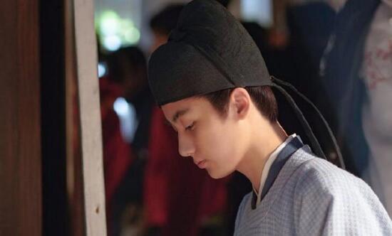 孤城闭梁怀吉先爱上公主的吗 为什么说两人注定是悲剧呢