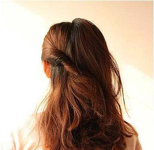 公主发型扎法图解：超美腻的公主头甜美高贵更淑女