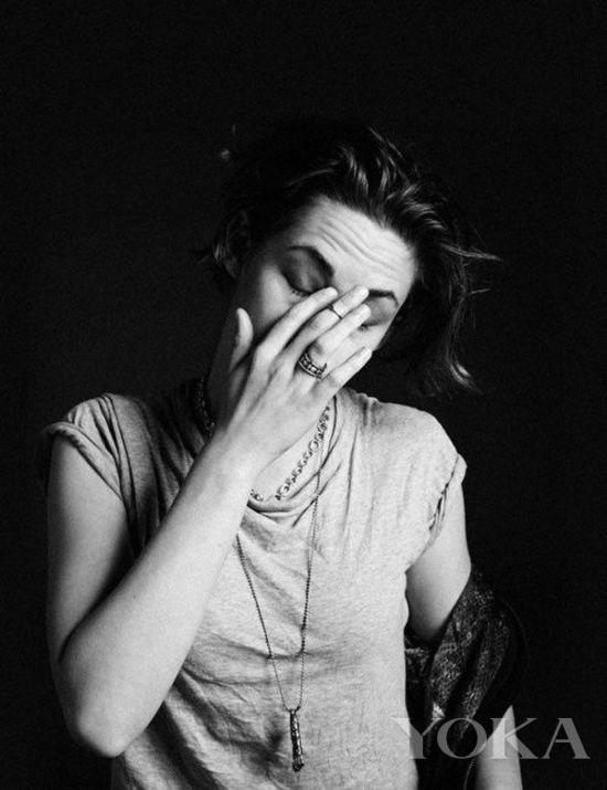 女星男装穿搭蛊惑性十足 这些女演员的男装帅呆了