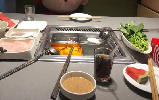 海底捞吃一顿多少钱(第一次吃海底捞求攻略)