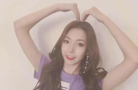 比心是什么意思?女生给你发比心是什么意思？